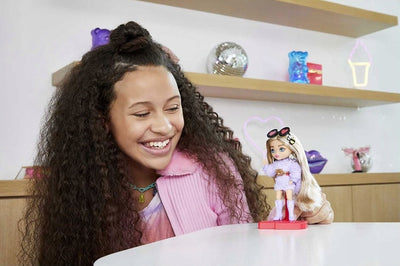 LALKA BARBIE EXTRA MINIS BLONDYNKA W SUK - widok 2 opakowania szczegoly zabawka kolekcja