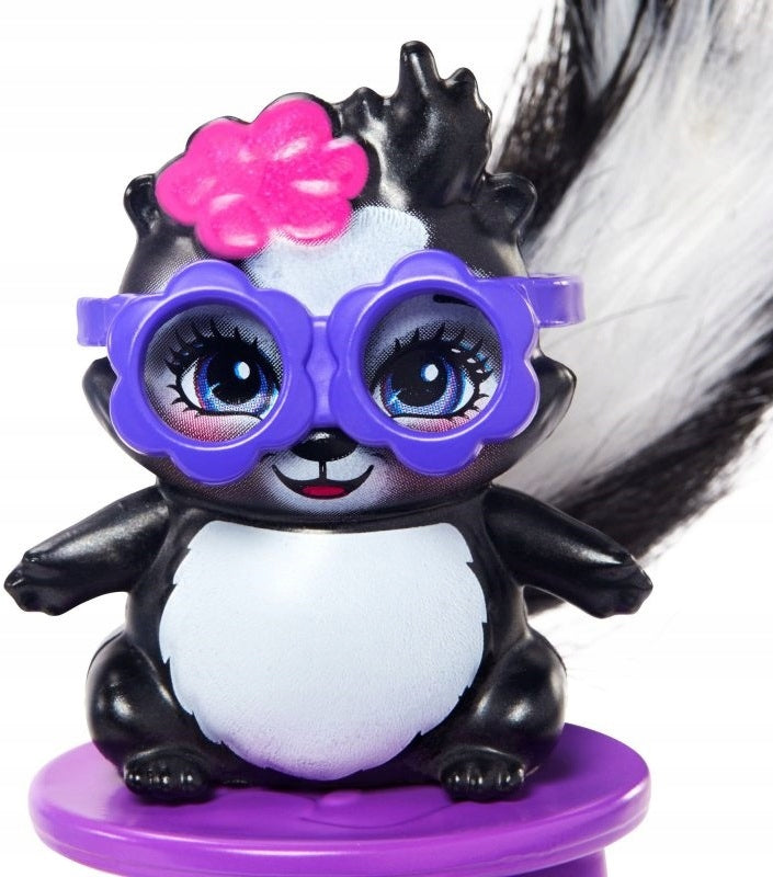 ENCHANTIMALS TOALETKA SAGE SKUNK + SKUNK - widok 5 opakowania szczegoly zabawka kolekcja