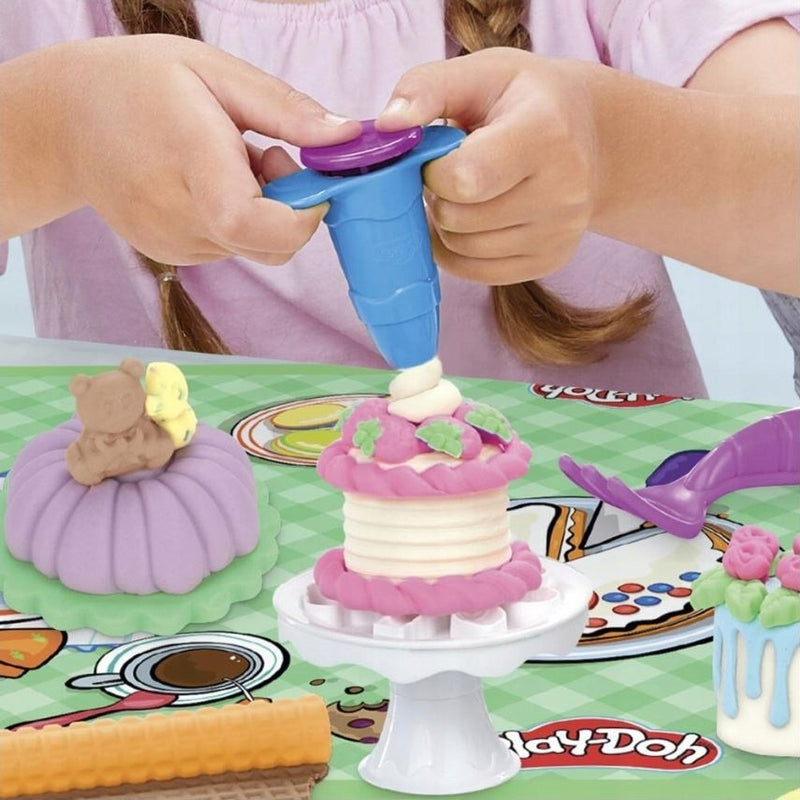 PLAY-DOH SWEET CAKES ZESTAW SŁODKICH CIA - widok 4 opakowania szczegoly zabawka kolekcja