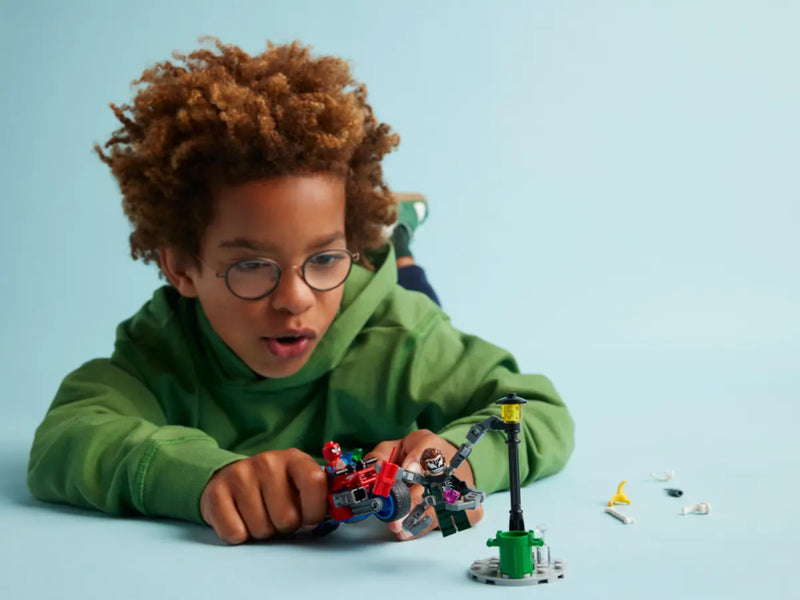 LEGO MARVEL SPIDER-MAN POŚCIG NA MOTOCYK - widok 2 LEGO opakowanie szczegoly collectible