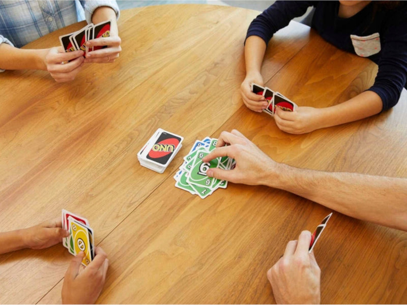 GRA KARCIANA UNO MATTEL GAMES GRA LOGICZ - widok 3 opakowania szczegoly zabawka kolekcja