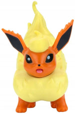 FIGURKI POKEMON 3-PAK FLAREON LARVITAR P - widok 3 opakowania szczegoly zabawka kolekcja